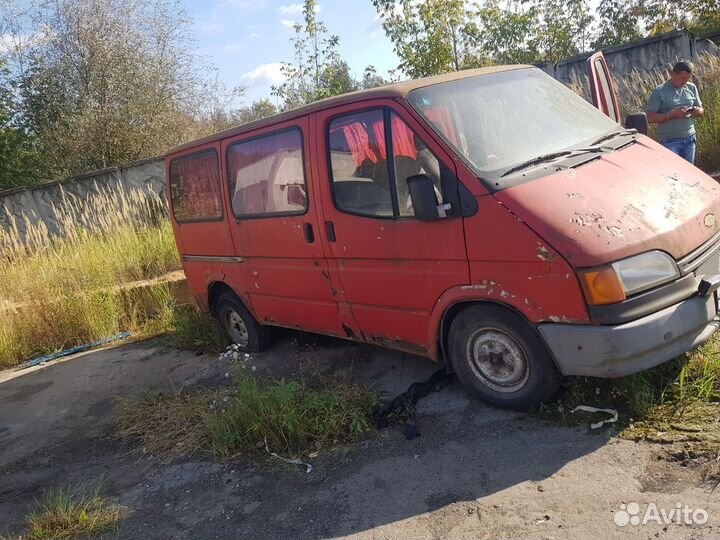 Ford Transit 2.5 МТ, 1994, битый, 200 000 км