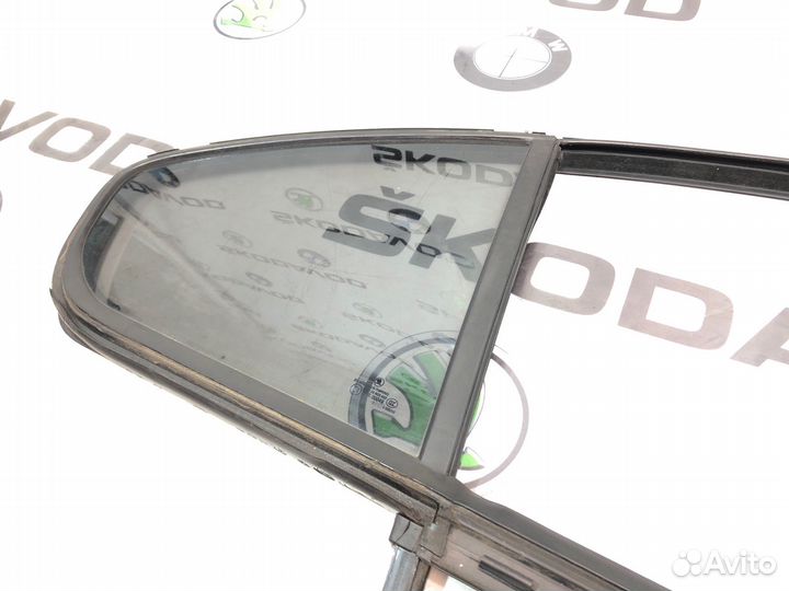 Форточка двери задняя правая Skoda Octavia Rs A5