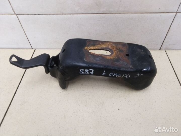 Кронштейн опоры двигателя Hi Lux 2015