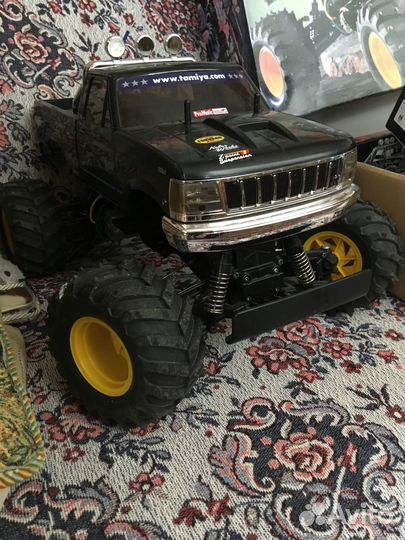 Машина на радиоуправлении tamiya blackfoot