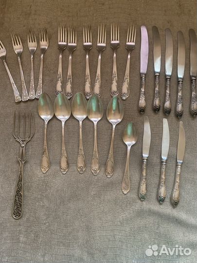 Набор столовых приборов из мельхиора