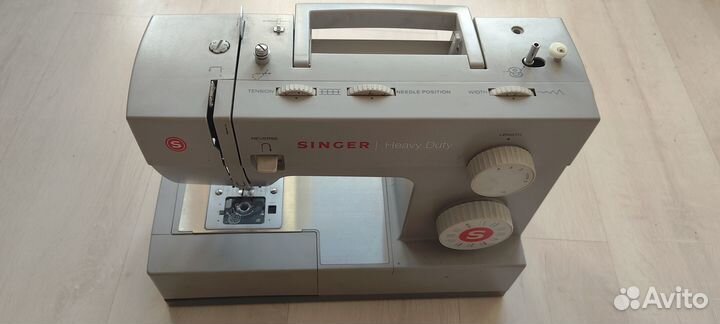 Швейная машина Singer Heavy Duty 4423