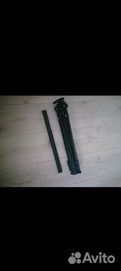 Металлический мольберт