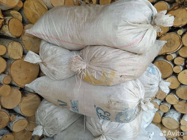 Перегной-навоз, земля, опилки, песок в мешках