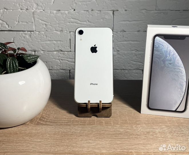 iPhone Xr, 64 ГБ