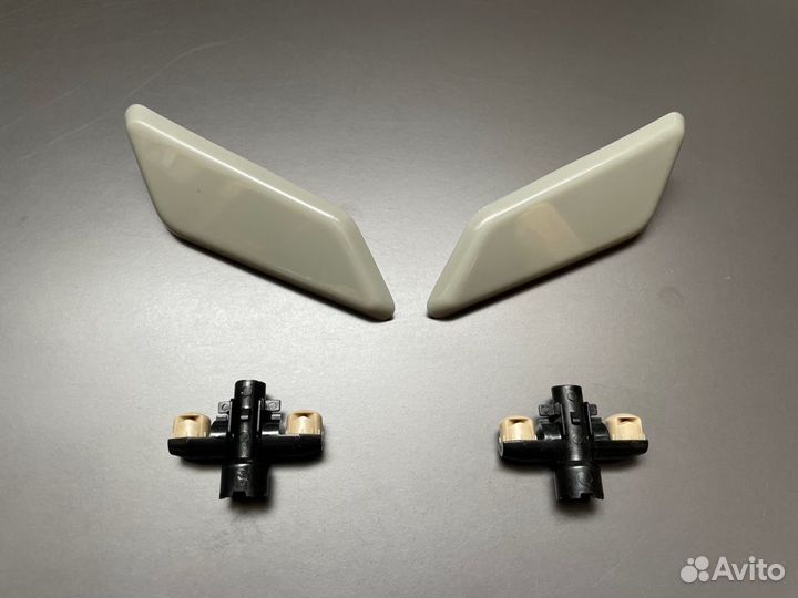 Крышка омывателя фары Toyota Rav-4 2019-2022