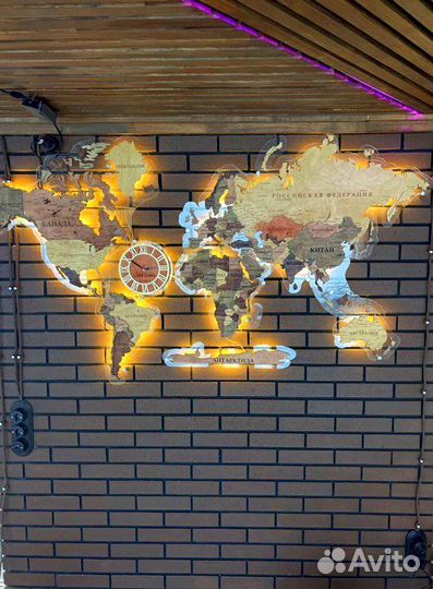 Деревянная карта мира с подсветкой