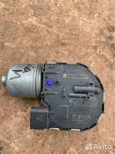 Моторчик стеклоочистителя Skoda Octavia 3 A7