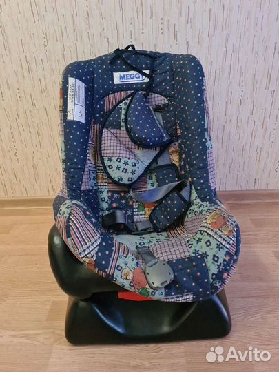 Автомобильное кресло