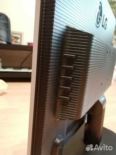 Монитор LG