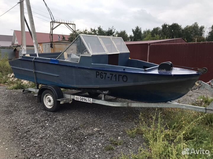 Катер Восток Амур