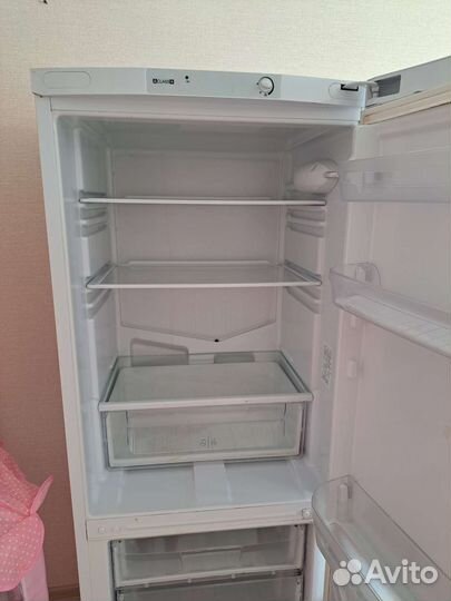 Холодильник бу indesit