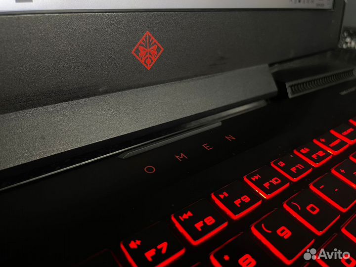 Игровой ноутбук HP i7-7700/gtx1050ti/8g/ssd1128