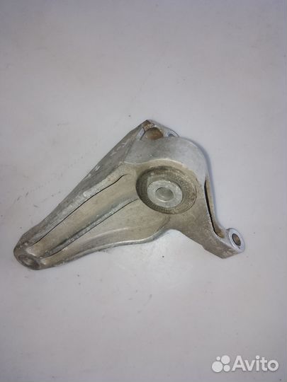 Кронштейн МКПП задний Ford Focus 2 2 литра