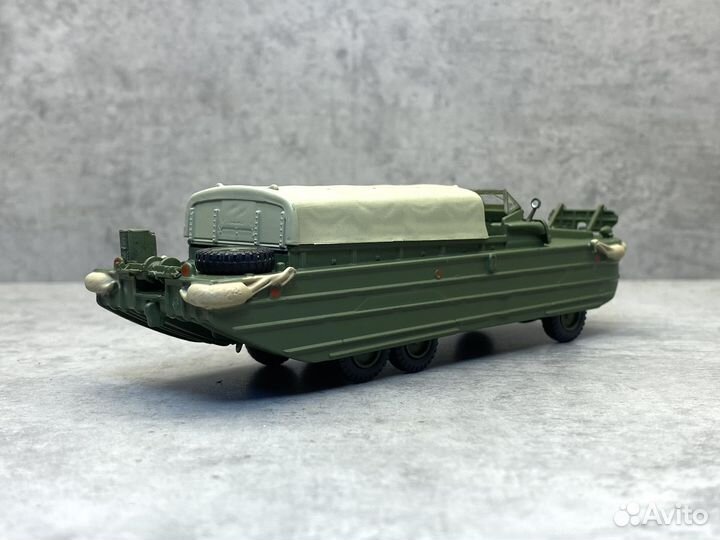 Коллекционная модель dukw-353 амфибия 1:72