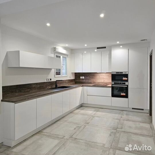 Кухонный гарнитур угловой