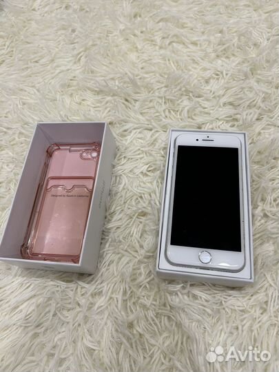iPhone 8, 64 ГБ