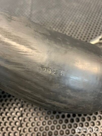 Патрубок интеркулера правый Bentley Continental