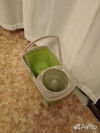 Ведро для вращающийся швабры с отжимом