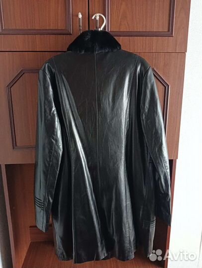 Кожаный плащ женский