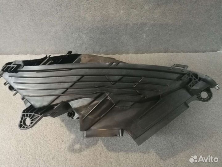 Корпус Фары Левый Mercedes-Benz GLC