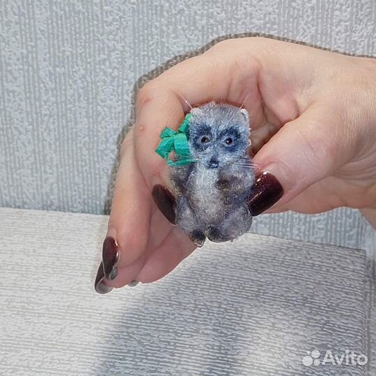 Сувенир игрушка Енотик 3,5 см вязаный, Handmade