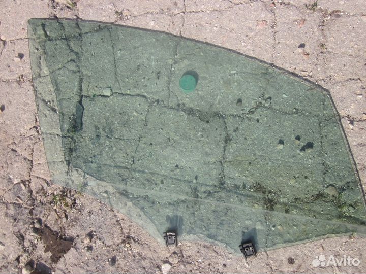 Peugeot 508 стекло двери передней правой