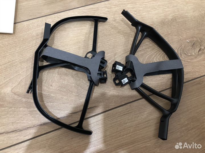 Квадрокоптер DJI Mavic Air Combo