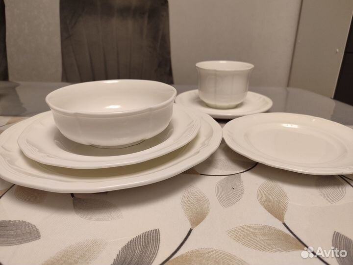 Набор столовой посуды на 12 персон