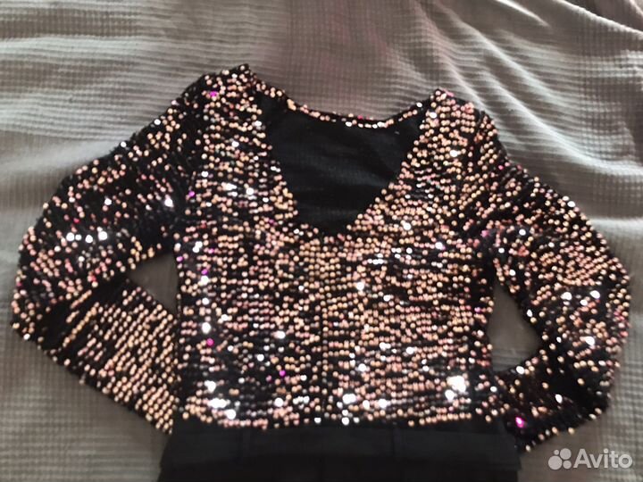 Комбинезон с пайетками