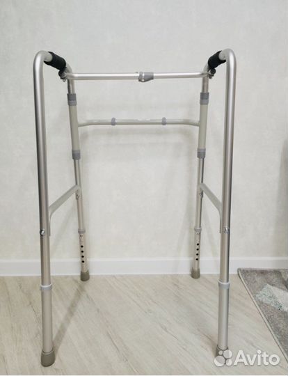 Ходунки медицинские складные для пожилых