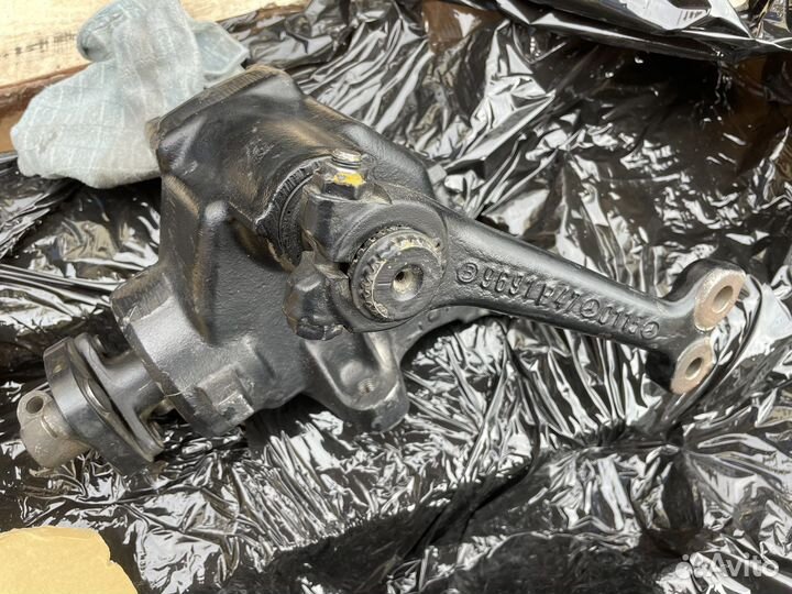 Рулевой редуктор новый w201 190e