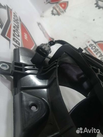 Диффузор вентилятора правый honda civic 9 FB 12-18