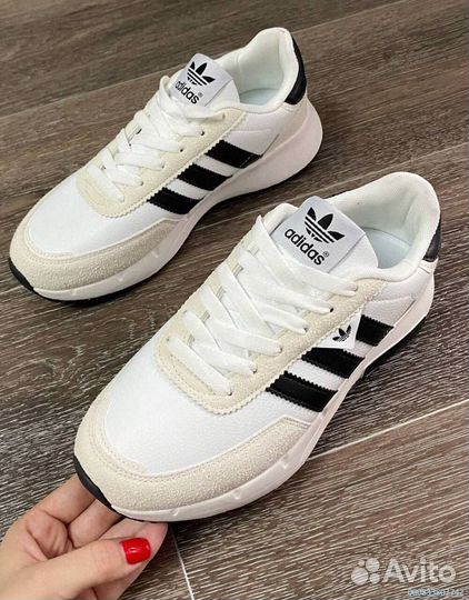 Мужские кроссовки Adidas белые