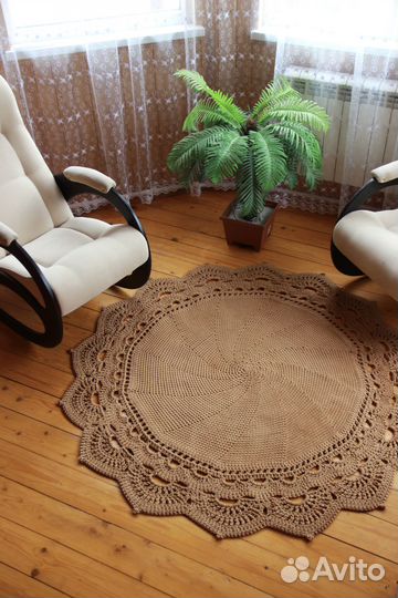 Вязанный ковёр ручной работы