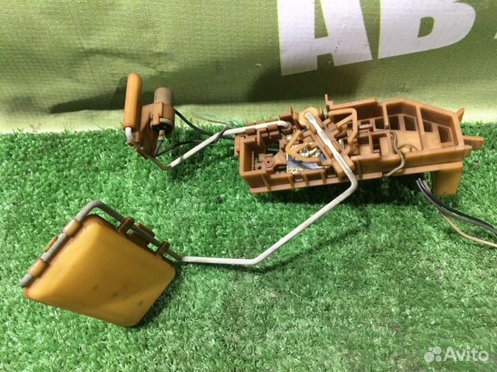 Датчик уровня топлива Nissan Bluebird U13 SR18DE