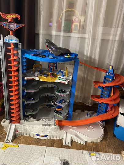 Гараж для машинок Hot Wheels Супергараж