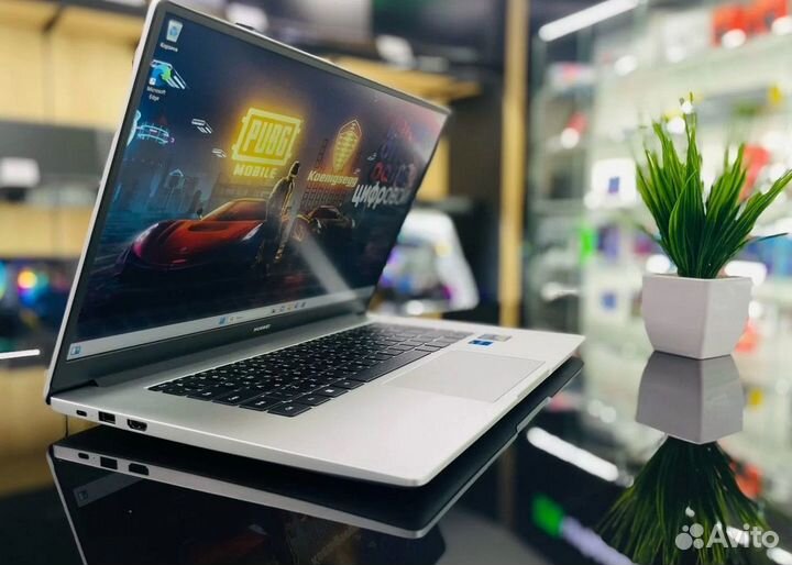 Мощный ноутбук Huawei Core i3-1115G4/DDR4-8/SSD