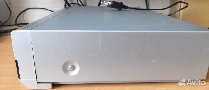 DVD- плеер /VHS-рекордер thomson DTH6300E