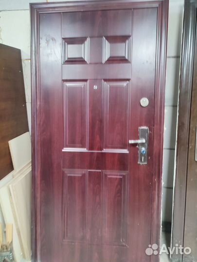 Двери металлические б/у