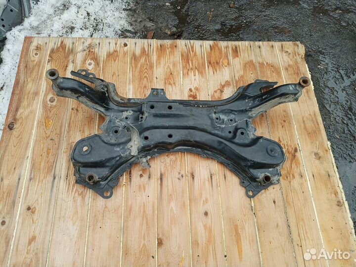 Балка подмоторная Toyota Corolla E15 2006-2013 г