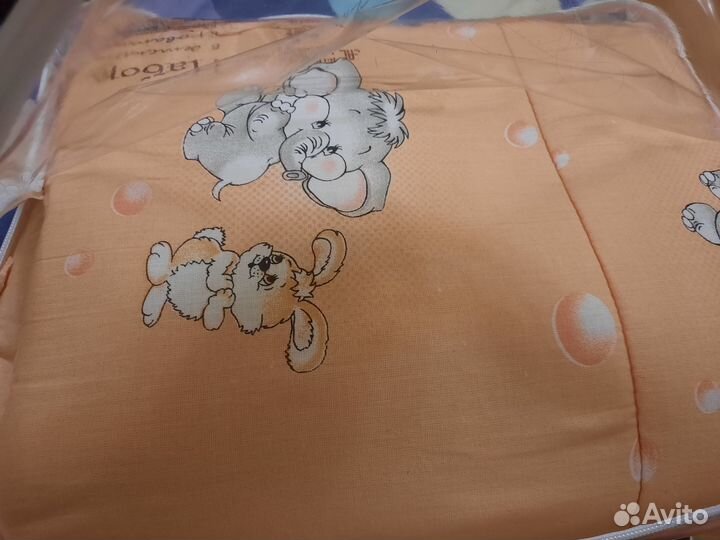 Набор в детскую кроватку