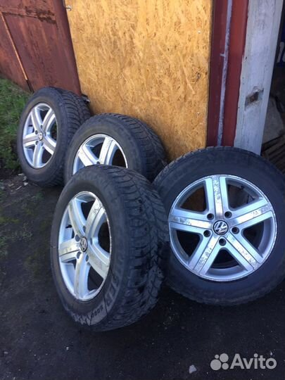 Bridgestone Ice Cruiser 5000 235/65 R17