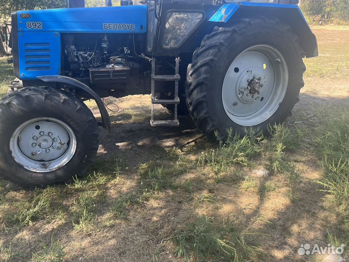 Трактор МТЗ (Беларус) 892, 2011