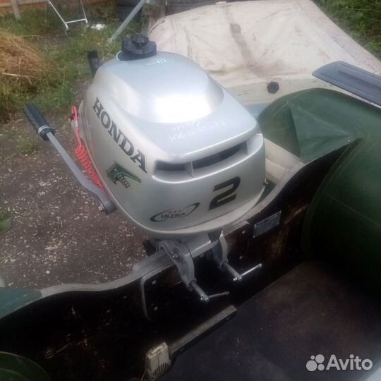 Лодка фрегат 300 с мотором