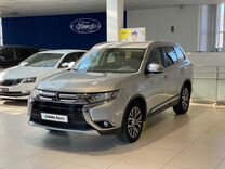 Mitsubishi Outlander 2.0 CVT, 2016, 72 000 км, с пробегом, цена 2 050 000 руб.