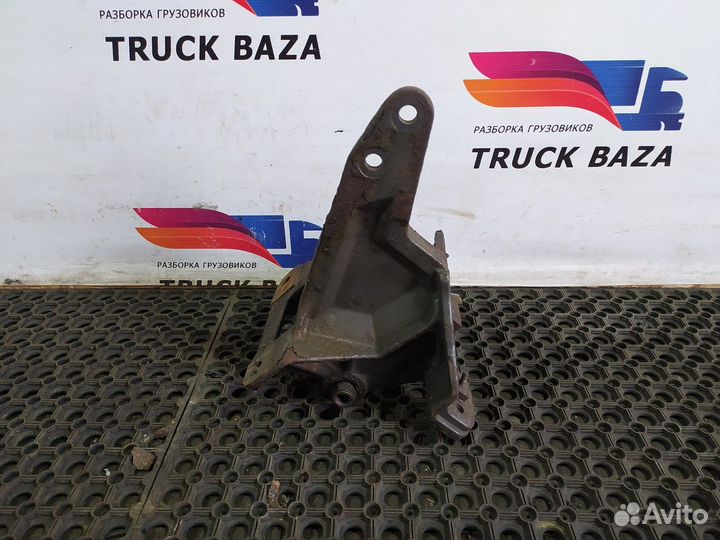 Кронштейн передней рессоры L Renault Magnum