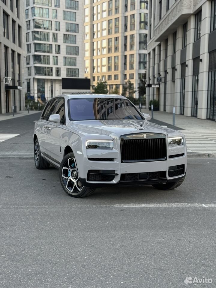 Rolls-Royce Cullinan 6.7 AT, 2024, 800 км