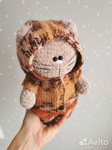 Вязаная игрушка Котик