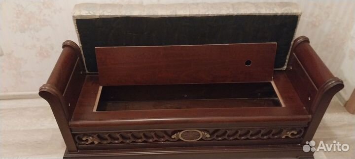 Банкетка в прихожую с ящиком